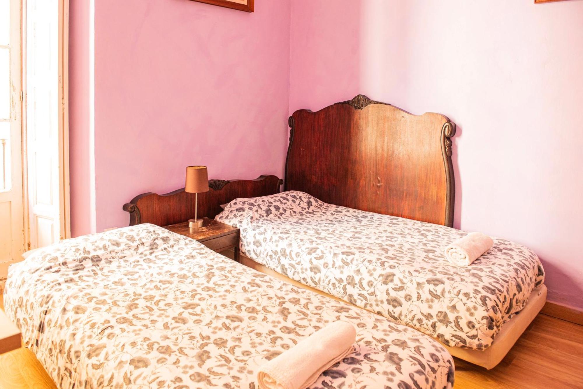 Private Rooms In Historic Building On The Square 马拉加 外观 照片