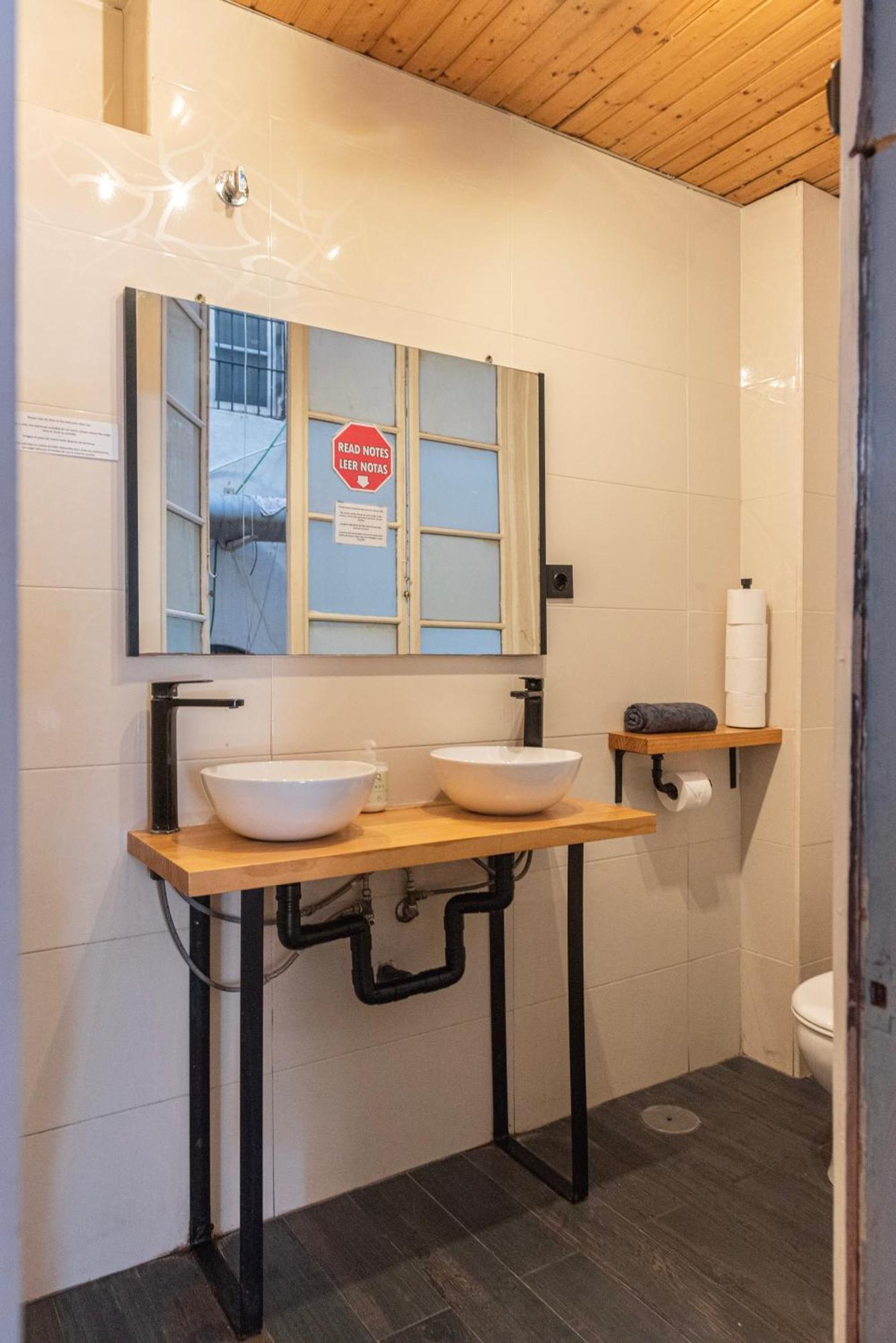Private Rooms In Historic Building On The Square 马拉加 外观 照片